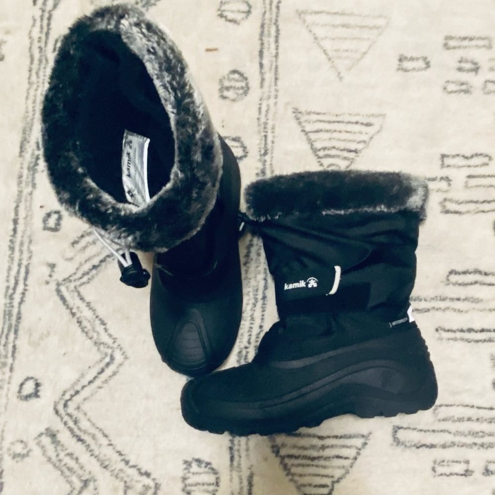 Kamik snow boots, “big boys” size 5